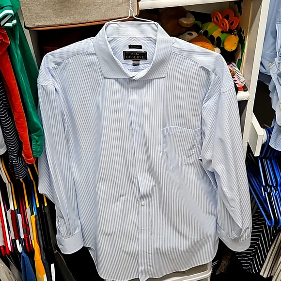 EUC Jos A Bank Reserve No Wrinkles - Picture 3 of 6